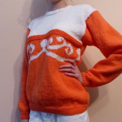 Ръчно плетена оранжева блузка