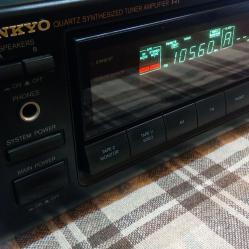 Onkyo TX - 7820 Quartz Synthesized Tuner Amplifier