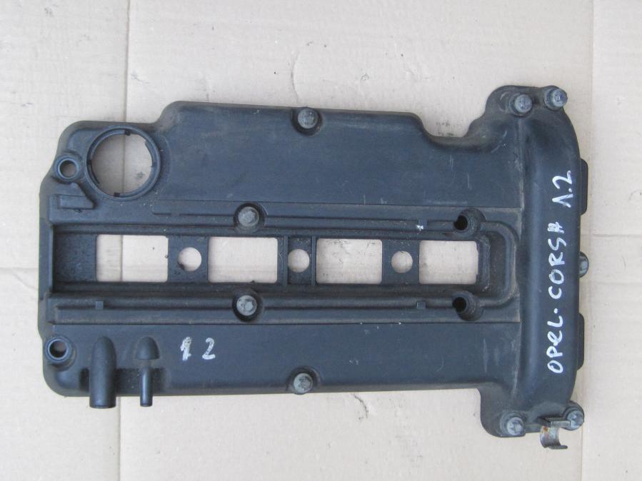 Капак на клапаните F531002 553514610 за Opel Astra, Corsa, Combo, Meri