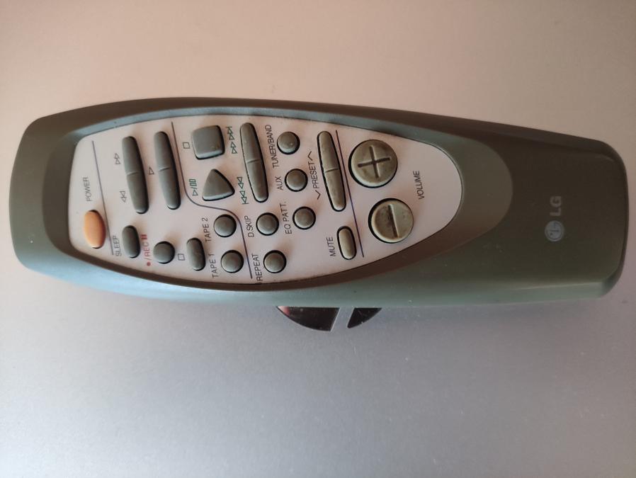 Продавам Ороригинално дистанционно за LG аудио системи