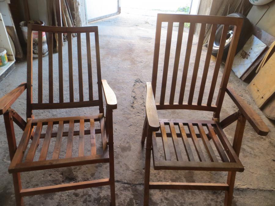 Сгъваеми дървени градински столове