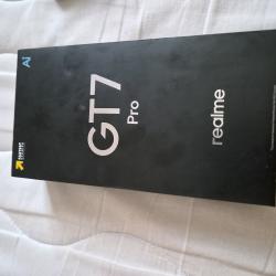 Продавам Relmi Gt7 pro във добро съснояние като нов 12 GB Ram 512 своб..