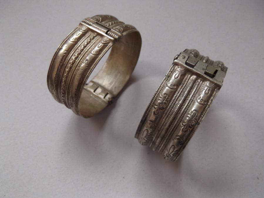 Старинни гривни