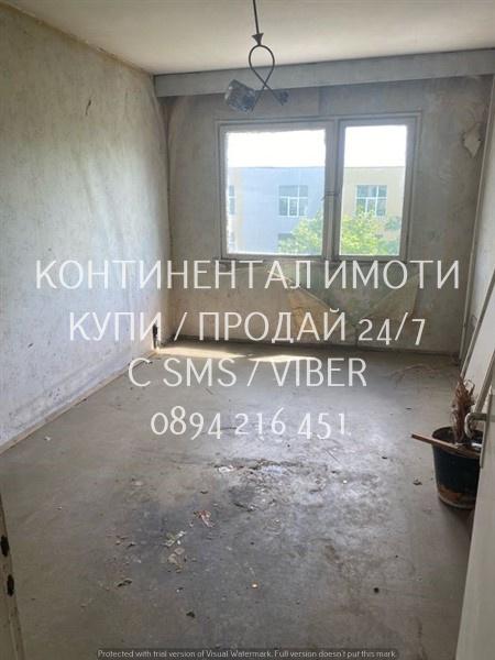 Код 63104. Панелен апартамент 70м2,  65м2 жилищна площ и изба състоящ