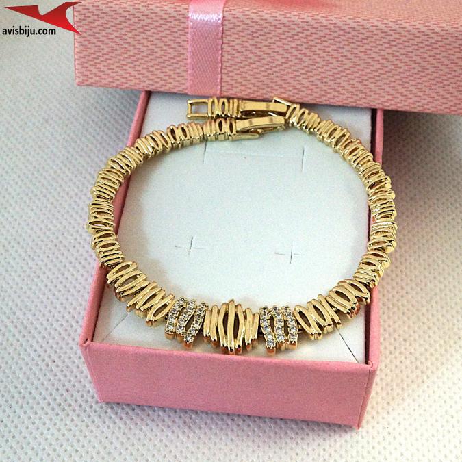 Гривна с 14К златно покритие и с цирконий