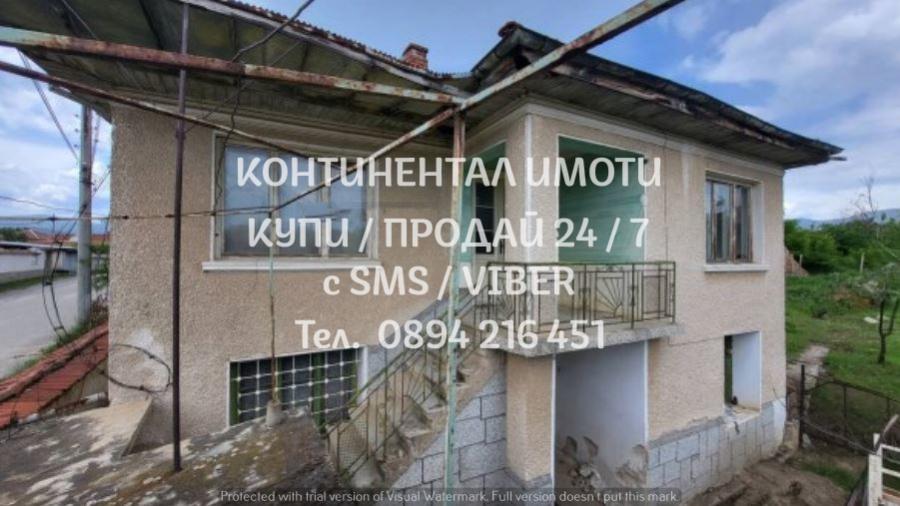 Код 17216г. Двуетажна тухлена къща 150м2 с двор 750м на асфалтирана ул