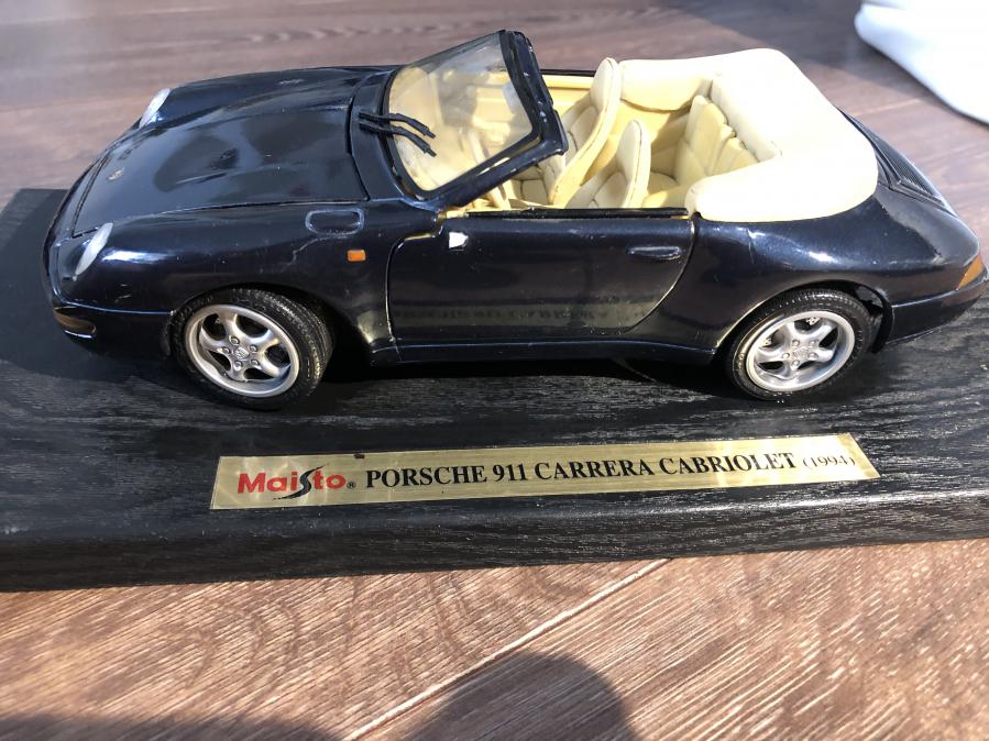 Колекционерско Porsche 911 Carrera Cabriolet