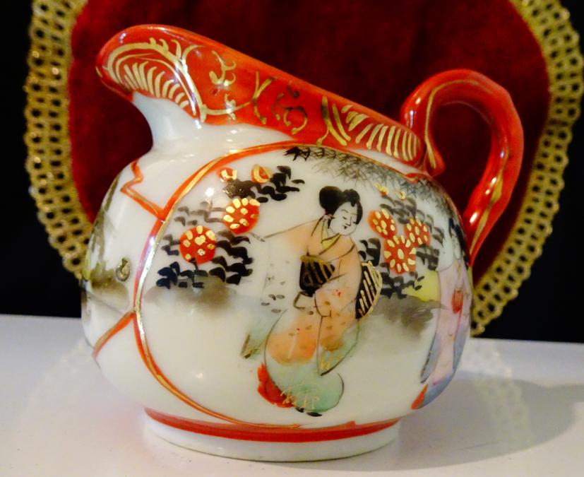Кана, каничка японски порцелан Kutani-yaki, синигер, гейши, злато.