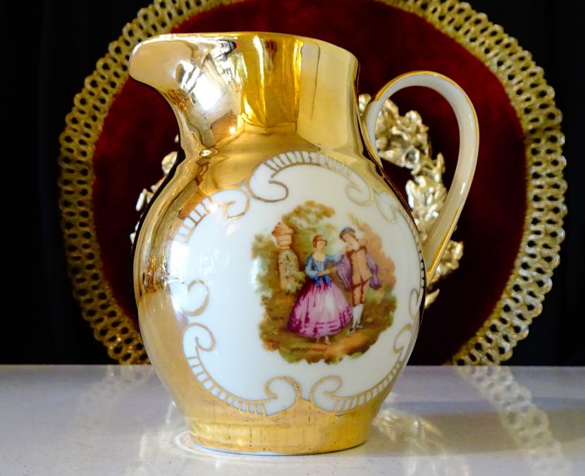 Каничка баварски порцелан, злато, картина, 250 мл.