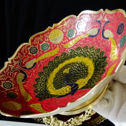 Повдигната бронзова фруктиера, паун, цветен клетъчен емайл.