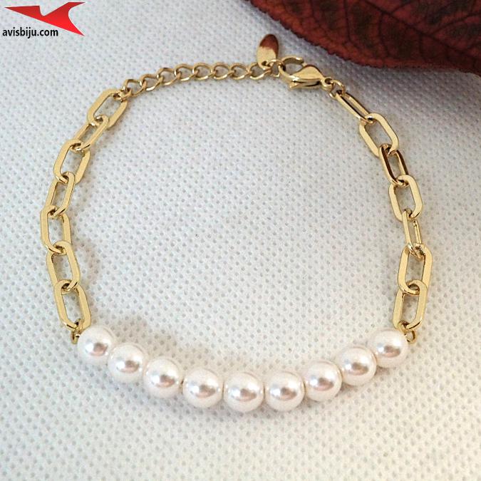 Гривна с 14К златно покритие и синтетични перли