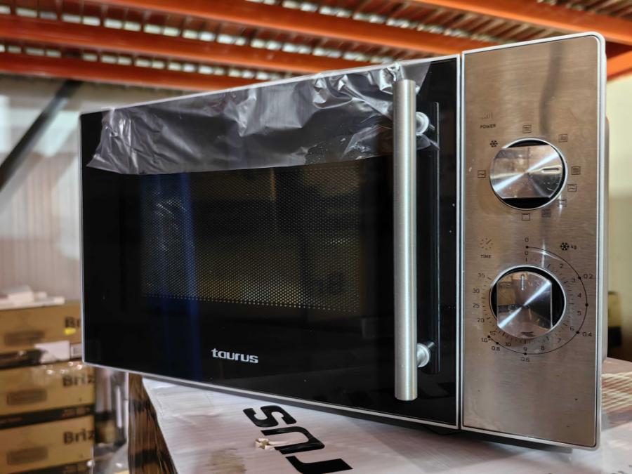 Микровълнова с грил Taurus 20L 9 нива на мощност, размразяване по те