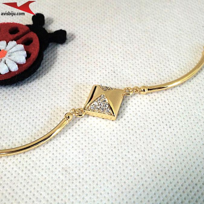 Гривна с 14К златно покритие и с цирконий