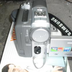 Видеокамера SAMSUNG
