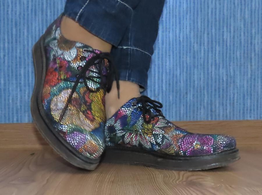 Оригинални цветни български обувки NED S, 38 номер