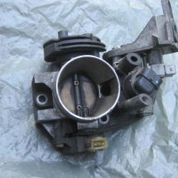 Дросел Клапа 0280122003 Bosch B13 00 Citroen Saxo Xantia Xsara Peugeot