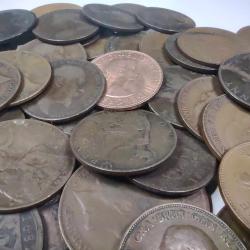 На Вашето внимание голям лот монети от едно пени