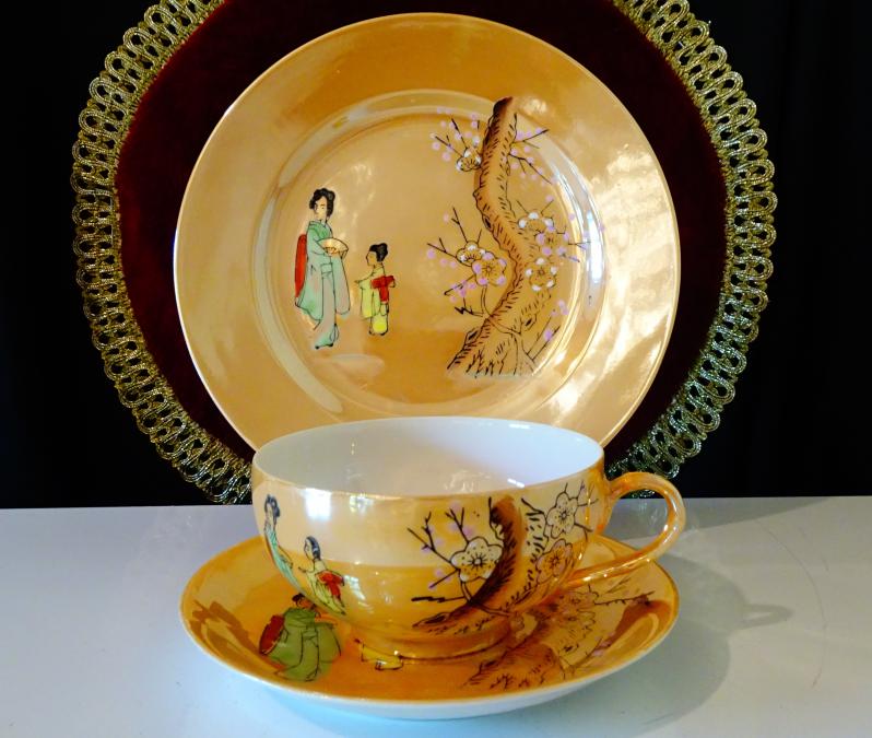 Чаша с чинии японски порцелан 1926 г.