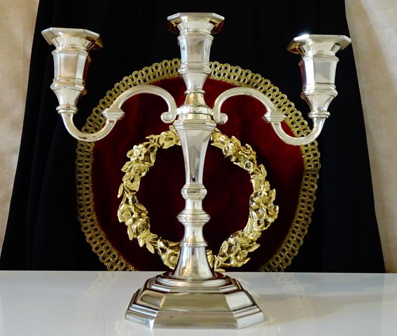 Посребрен свещник тройка, троен свещник от мед.