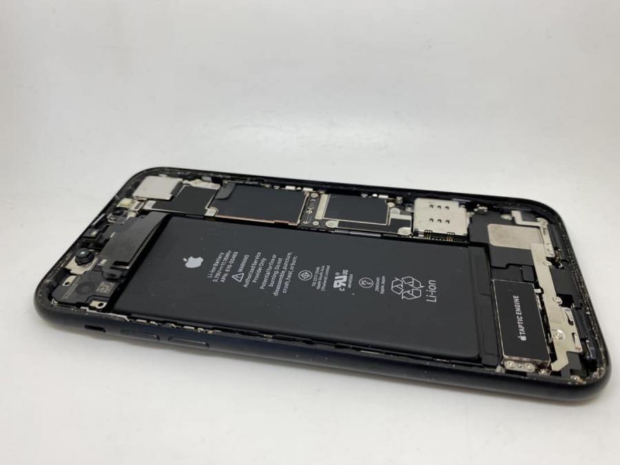 Смяна на батерия на Iphone