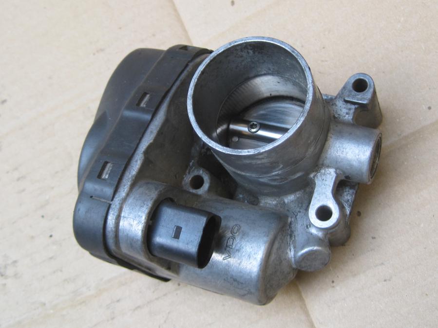 Дроселова клапа 036133062b Audi A2 Seat Skoda VW 1.2 1.4, VW Golf 4,