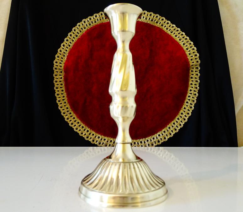 Бронзов свещник, многостенен.