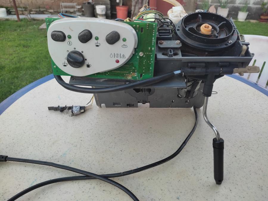 Продавам кафемашини внос от Германия Saeco Viena на части