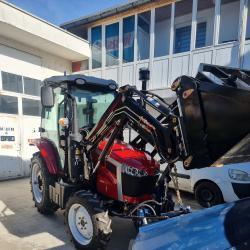 Нов трактор челен товарач