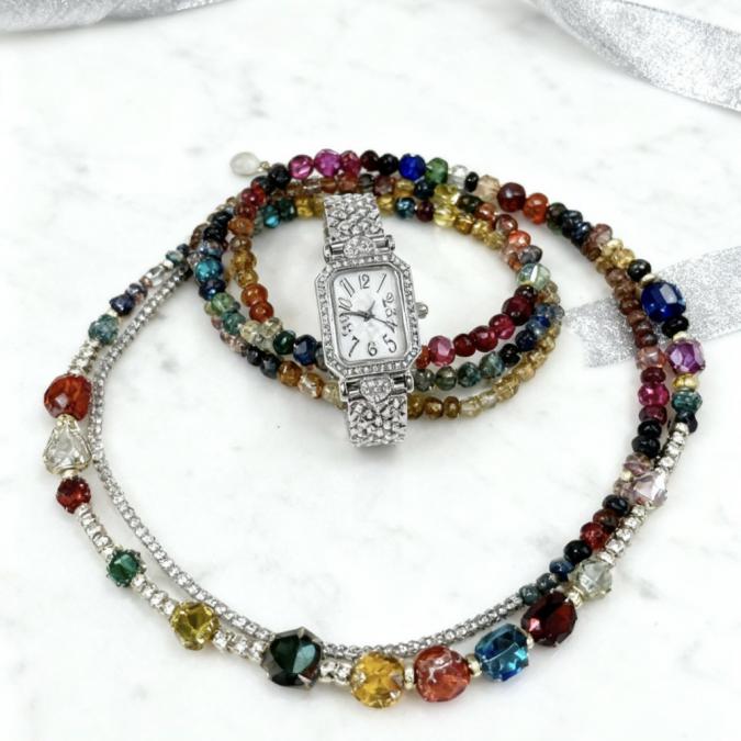 Дамски комплект часовник, гривни и колие  стил в три стъпки