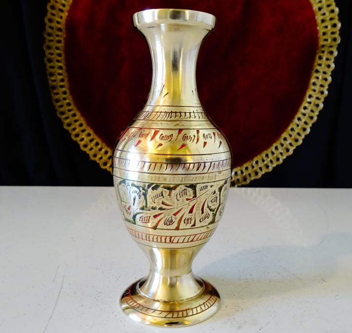 Бронзова ваза за една роза, клетъчен емайл, печат.