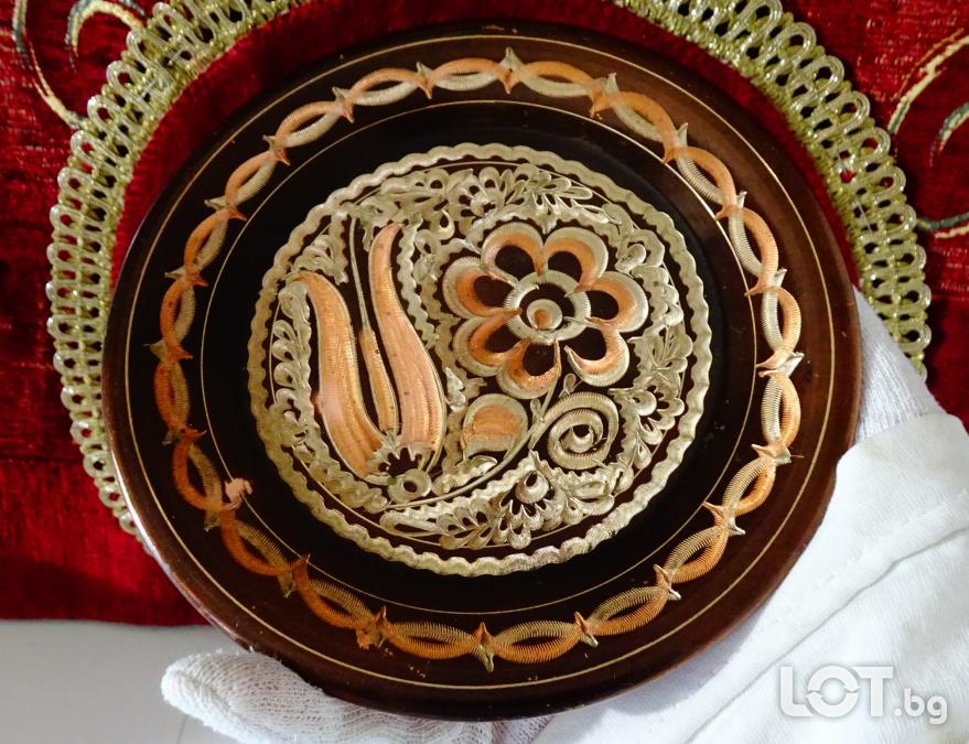 Медна чиния 15 см., гравирана.