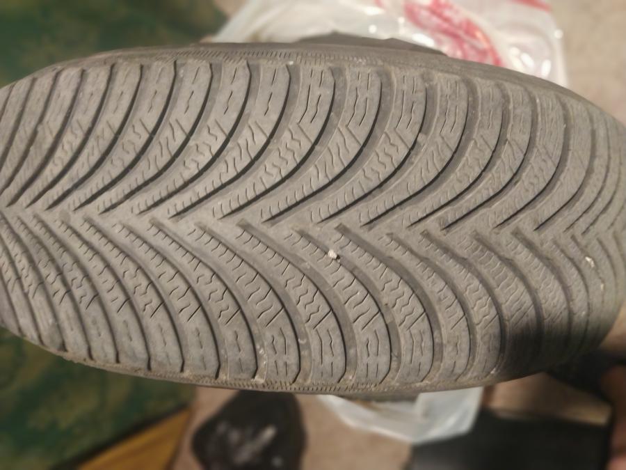 Продава зимни гуми Michelin 5