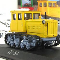 Моделче на трактор Дт-54 в мащаб 1 43