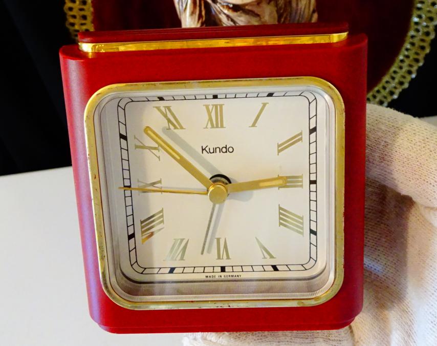 Немски настолен часовник, будилник Kundo.