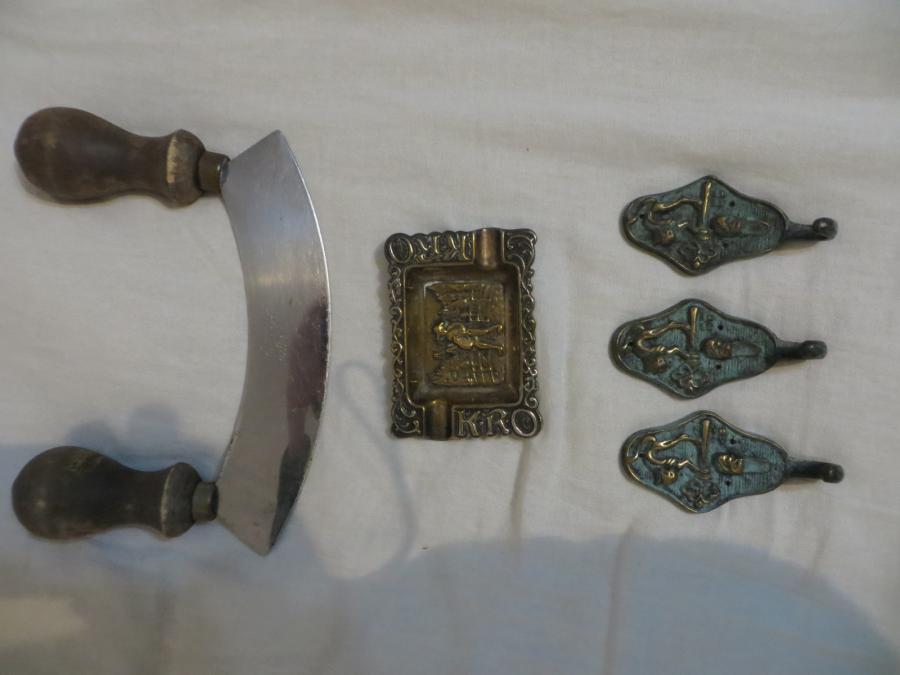 Лот антикварни предмети