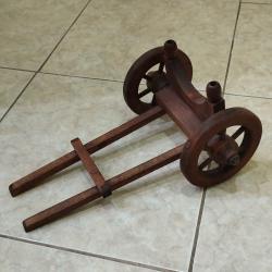 Поставка за бутилка вино от махагоново дърво