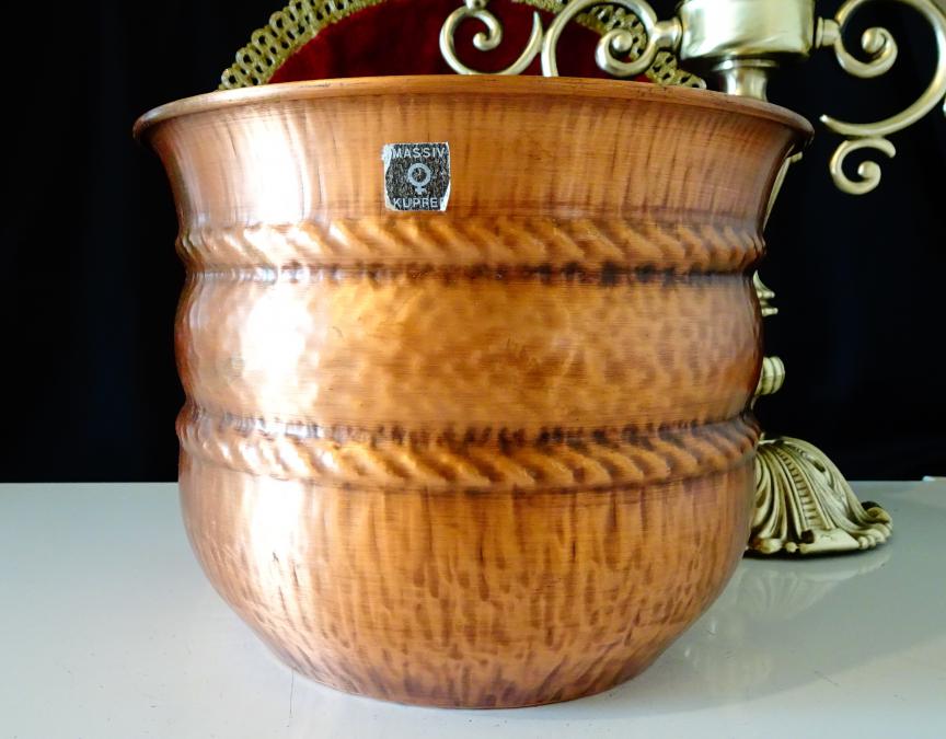 Медна ваза, шампаниера, меден съд 5 л., етикет.