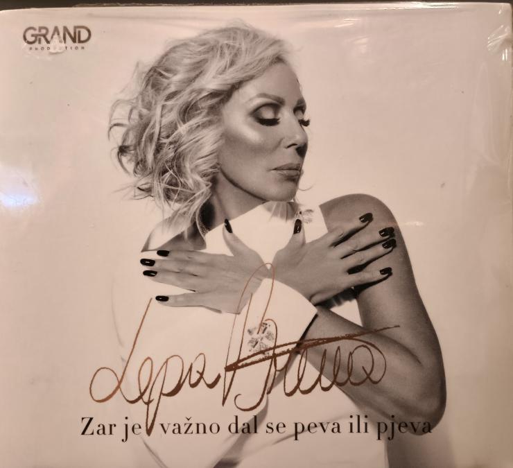 Lepa Brena - Zar je vazno da l se peva ili pjeva