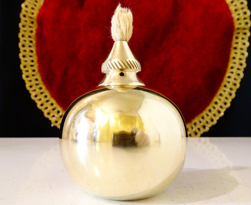 Бронзов спиртник, маслена лампа.