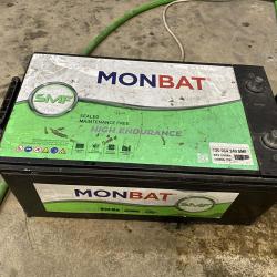 Aкумулатор Monbat SMF 230 амп ч 1400 а усилен стартов ток с гаранция
