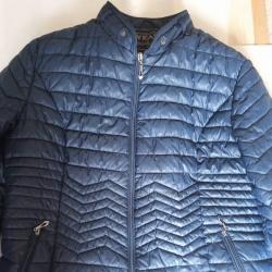 Яке дамска разиер 52  XL