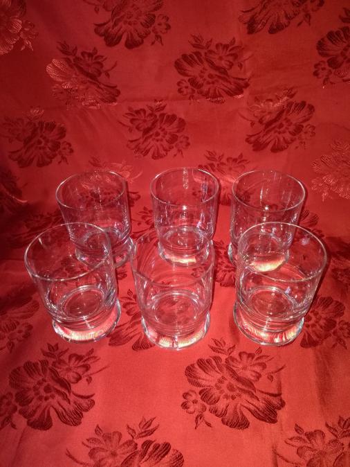 Чаши за вода