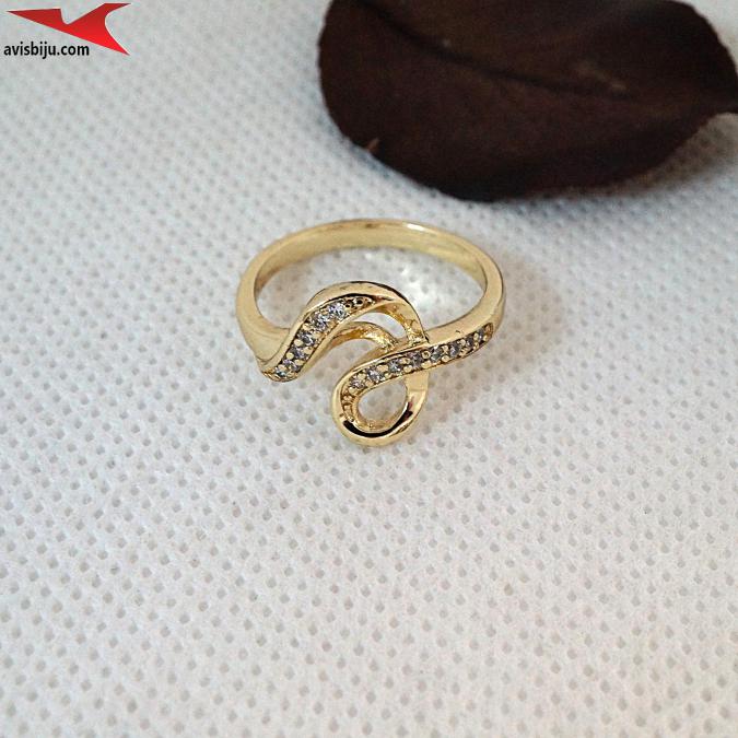 Пръстен с 14К златно покритие и с цирконий