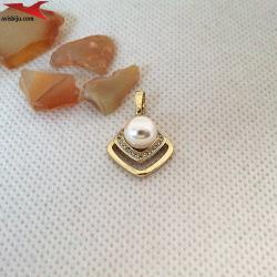 Висулка с 14К златно покритие и с цирконий