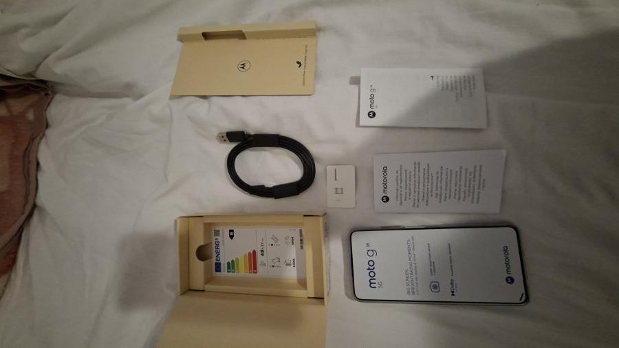 Чисто нов телефон Моторола G35 5G 256 GB 8 GB