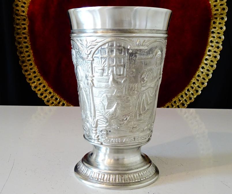 Калаен бокал, чаша за вино с картини на Hans Thoma.
