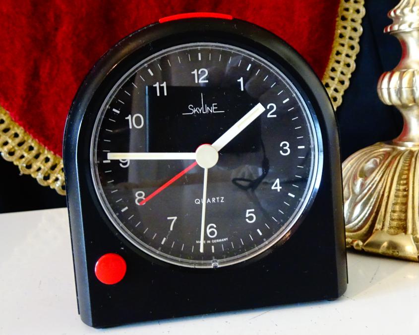 Немски настолен часовник Skyline, будилник.