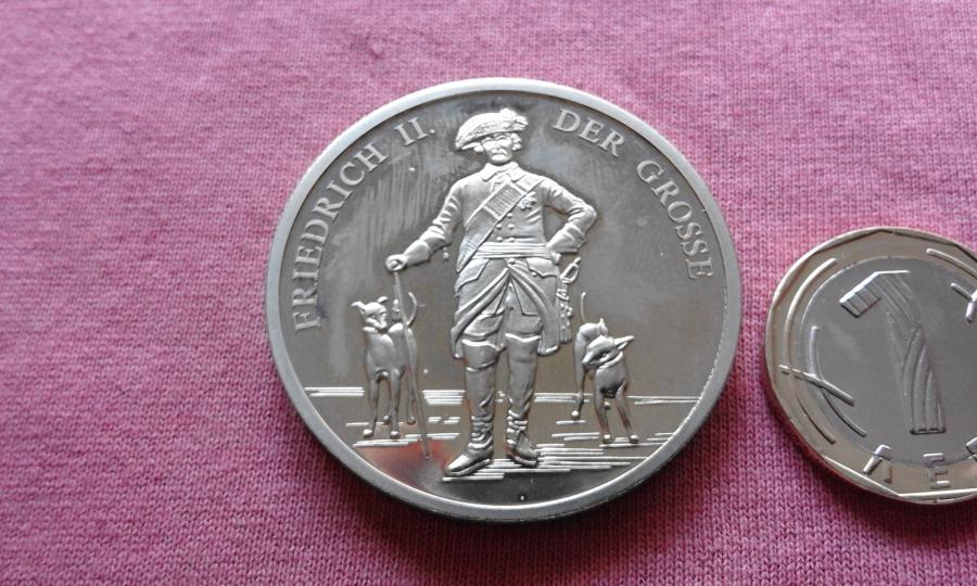 Невероятен немски медал с кайзер Фридрих II