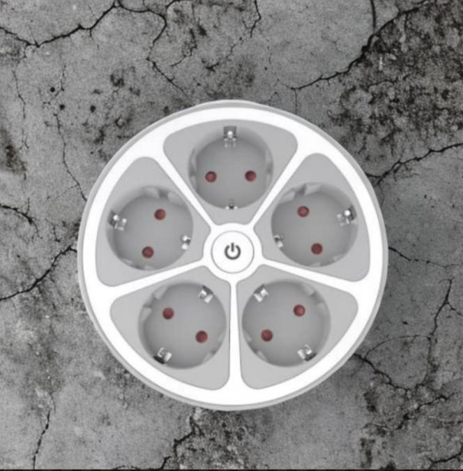 Кръгъл разклонител Muhler с ключ 5 гнезда, 1,5 метра