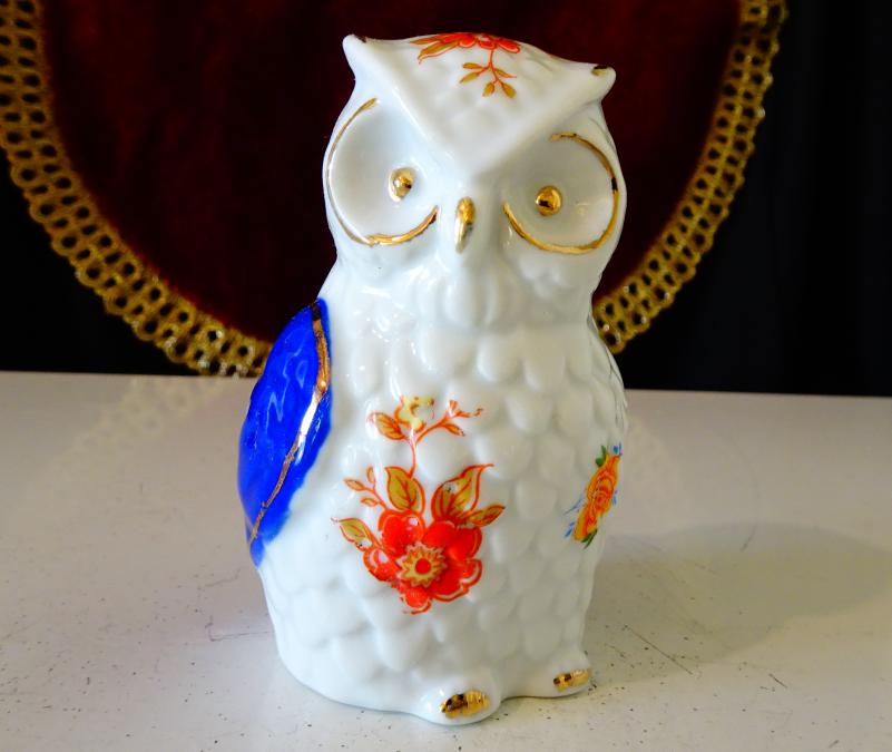 Японска порцеланова фигура Бухал, злато, кобалт.